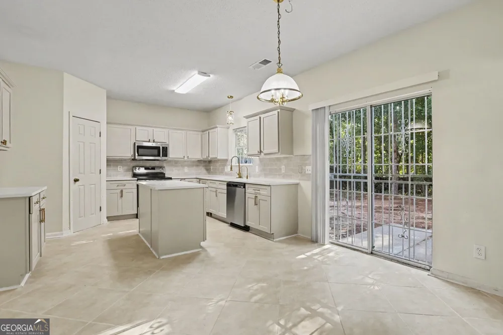 6316 Polar Fox CT South Fulton, GA 30296
