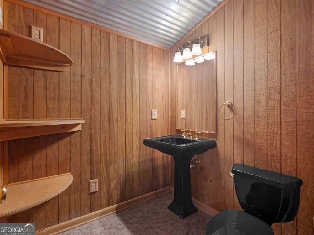 382 Indian Creek RD Locust Grove, GA 30248