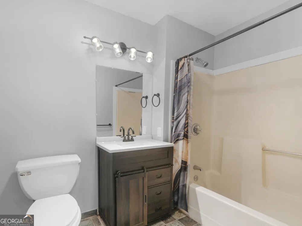382 Indian Creek RD Locust Grove, GA 30248