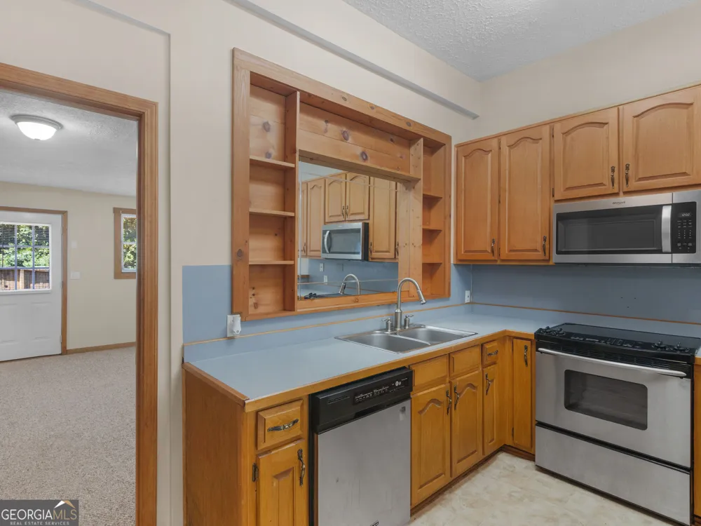 382 Indian Creek RD Locust Grove, GA 30248