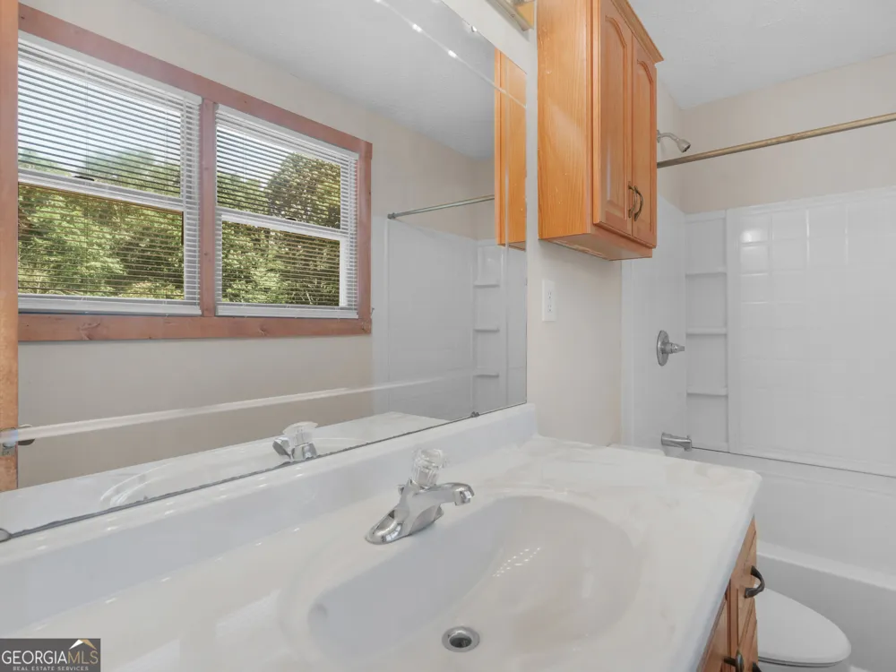382 Indian Creek RD Locust Grove, GA 30248