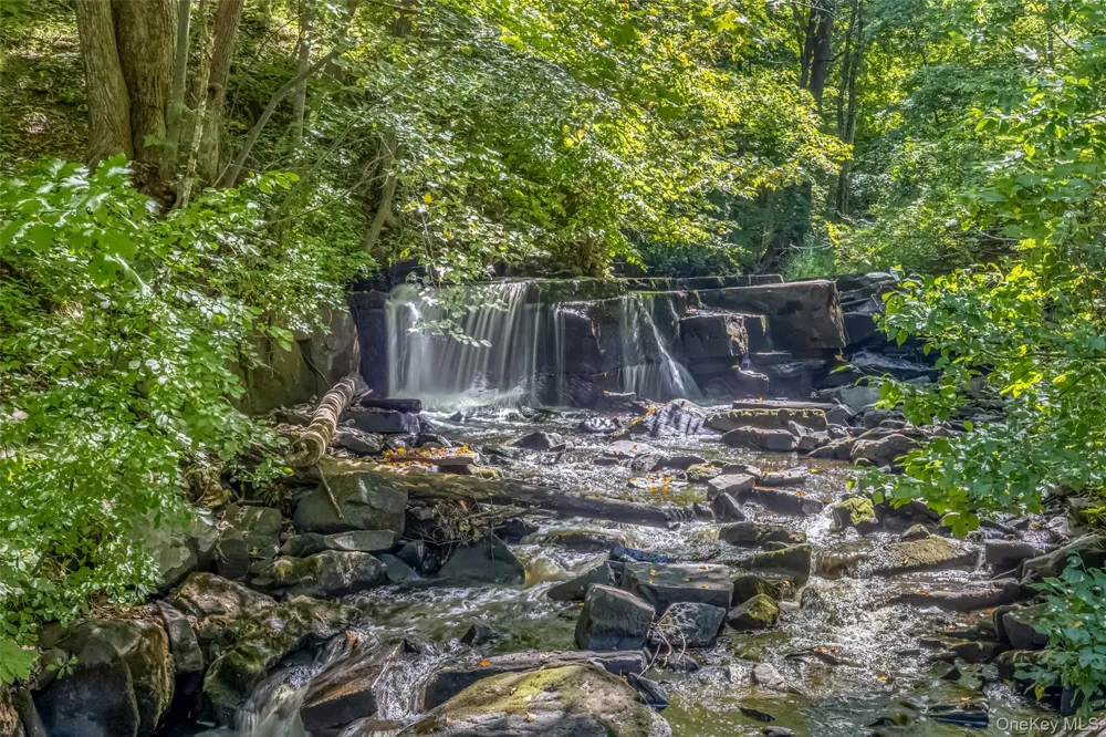 15 Old Mill Road Esopus, NY 12429