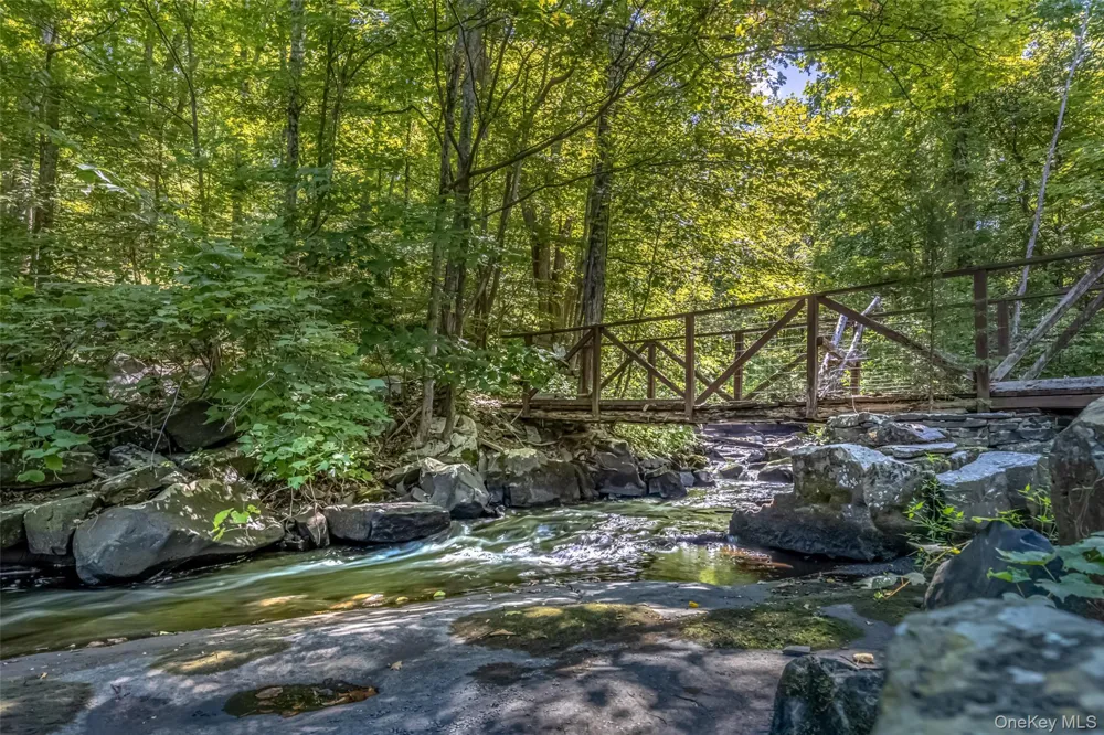 15 Old Mill Road Esopus, NY 12429