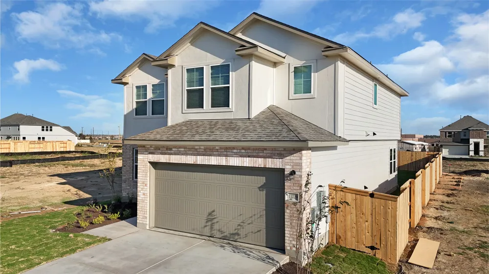 25528 Flora Bella Lane Elgin, TX 78621