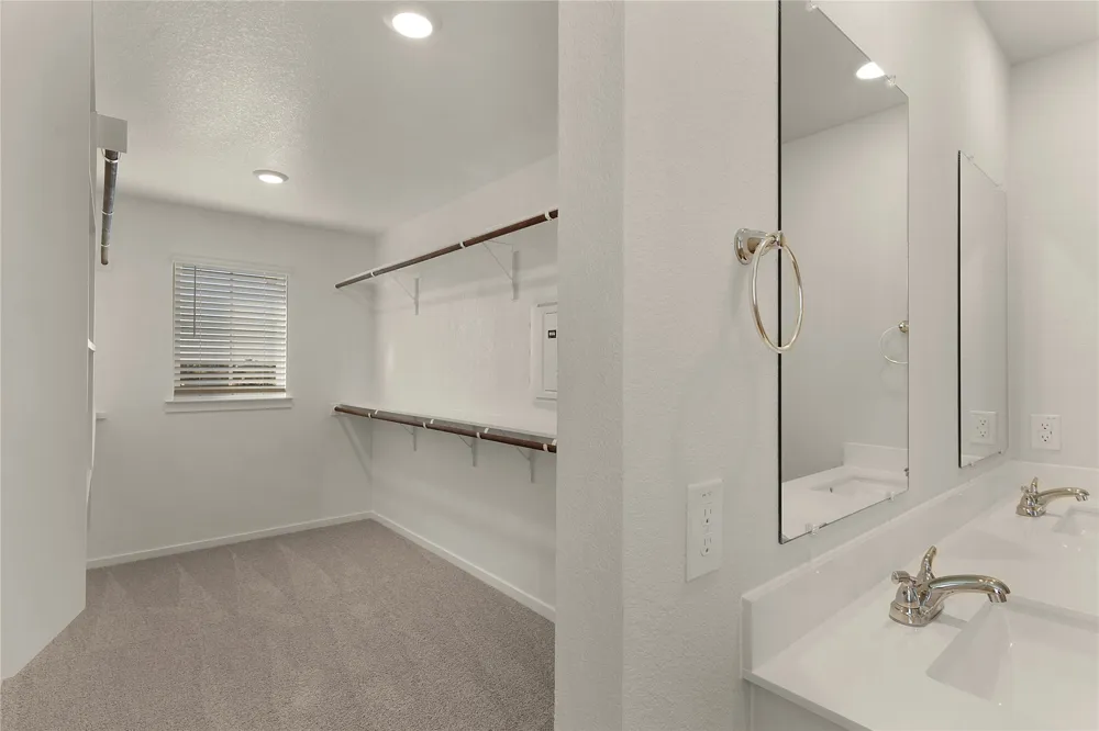 25528 Flora Bella Lane Elgin, TX 78621