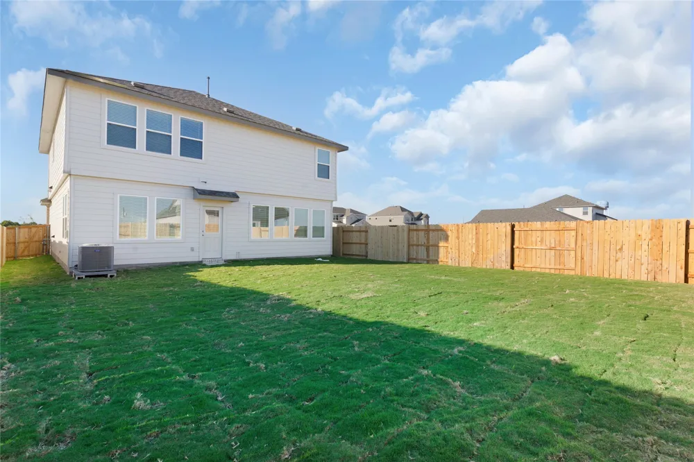 25528 Flora Bella Lane Elgin, TX 78621