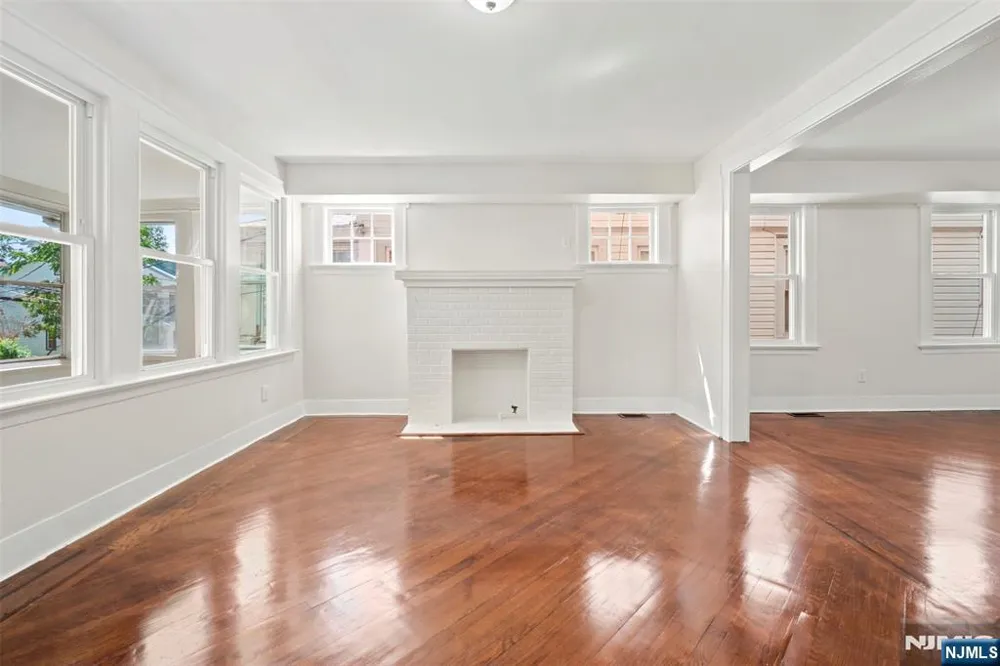 299 Smith Street Newark, NJ 07106