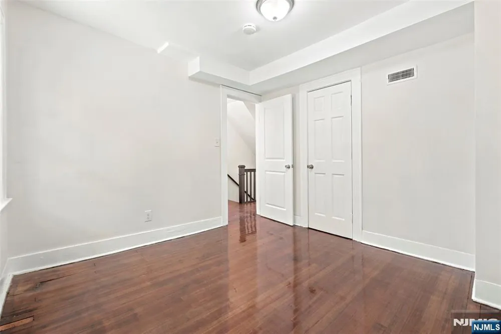299 Smith Street Newark, NJ 07106