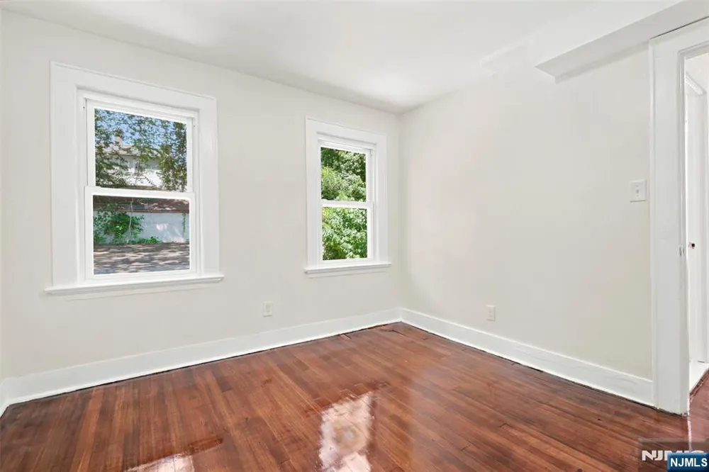 299 Smith Street Newark, NJ 07106