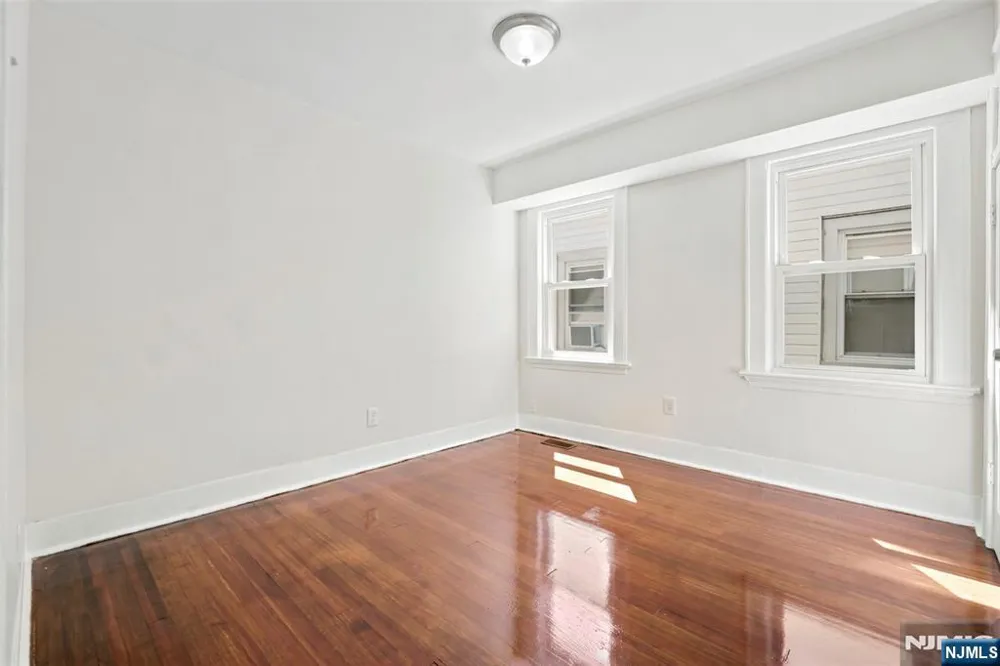 299 Smith Street Newark, NJ 07106