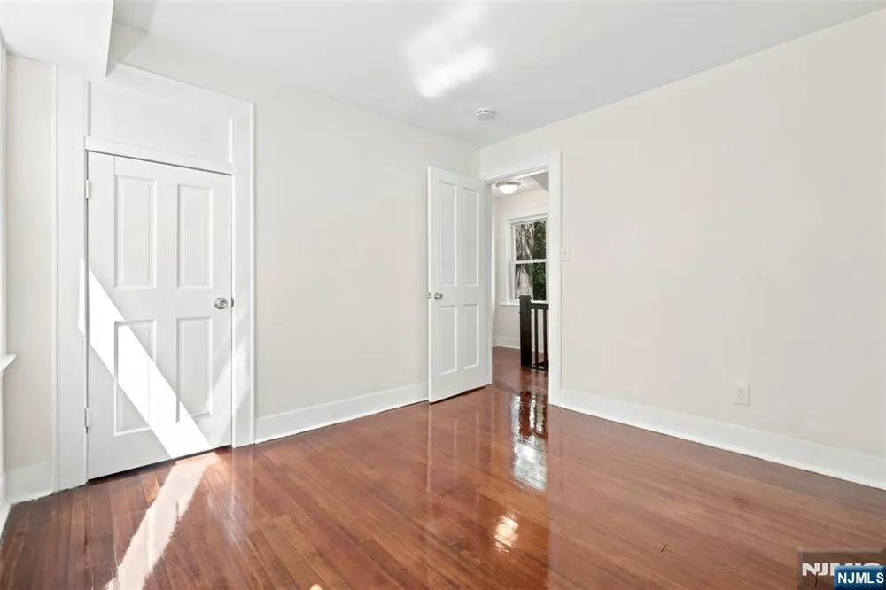 299 Smith Street Newark, NJ 07106