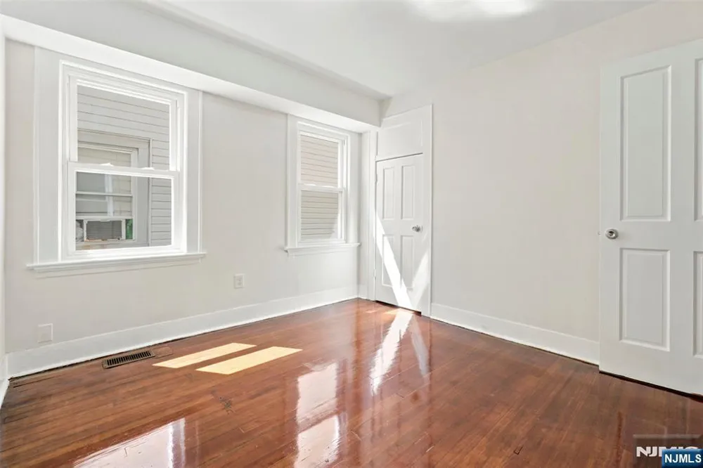 299 Smith Street Newark, NJ 07106