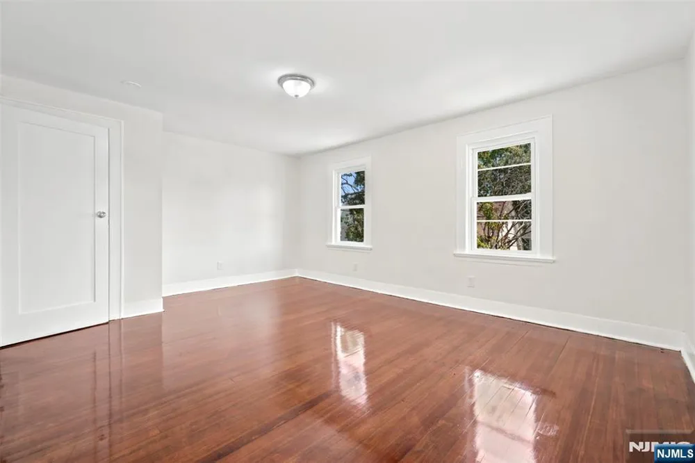 299 Smith Street Newark, NJ 07106