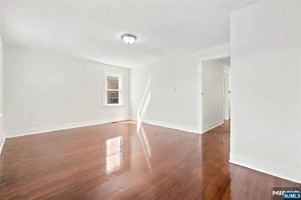 299 Smith Street Newark, NJ 07106