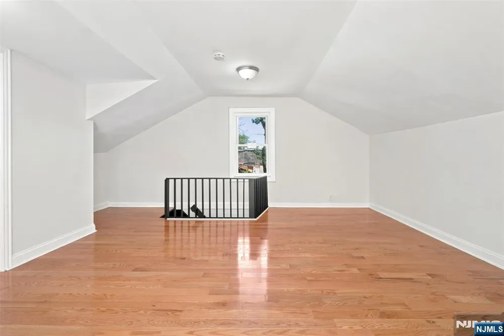 299 Smith Street Newark, NJ 07106