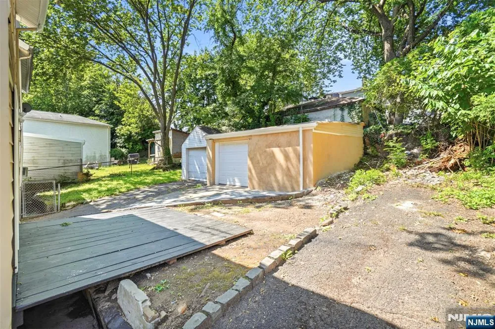 299 Smith Street Newark, NJ 07106