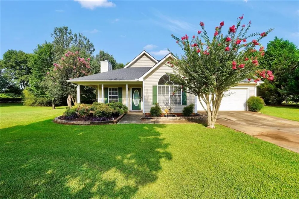 1130 Larkspur Drive Locust Grove, GA 30248