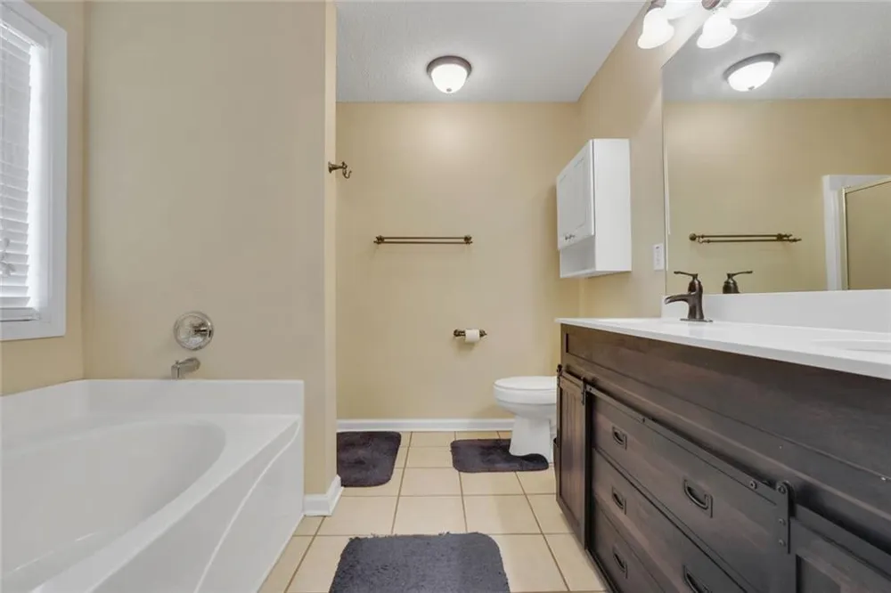 1130 Larkspur Drive Locust Grove, GA 30248