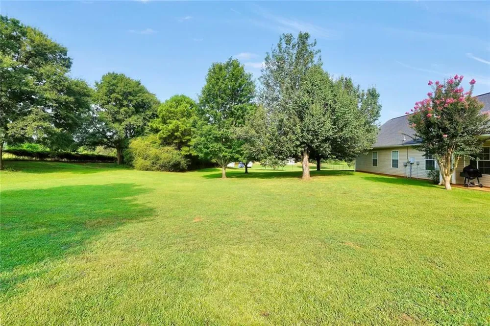 1130 Larkspur Drive Locust Grove, GA 30248