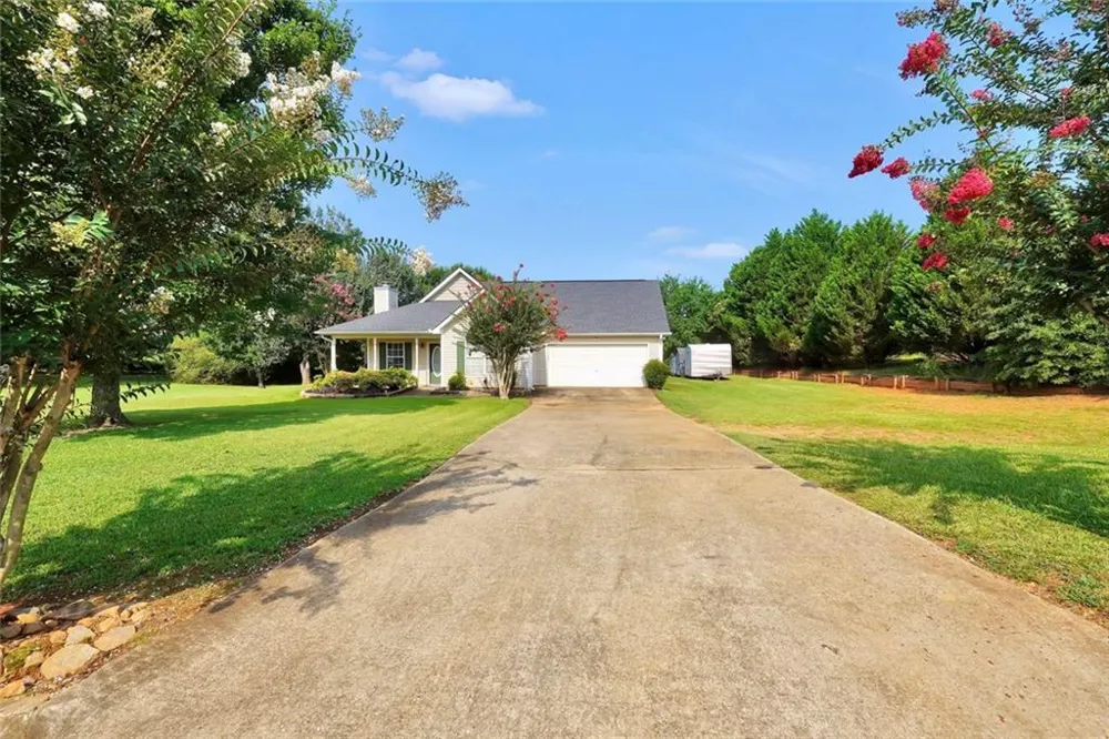 1130 Larkspur Drive Locust Grove, GA 30248