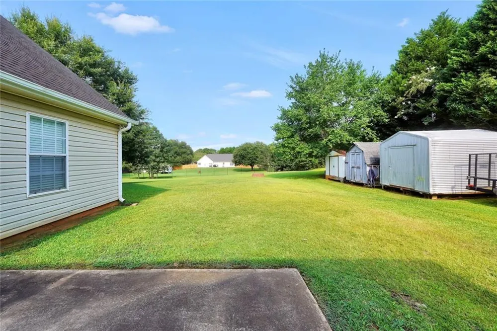 1130 Larkspur Drive Locust Grove, GA 30248