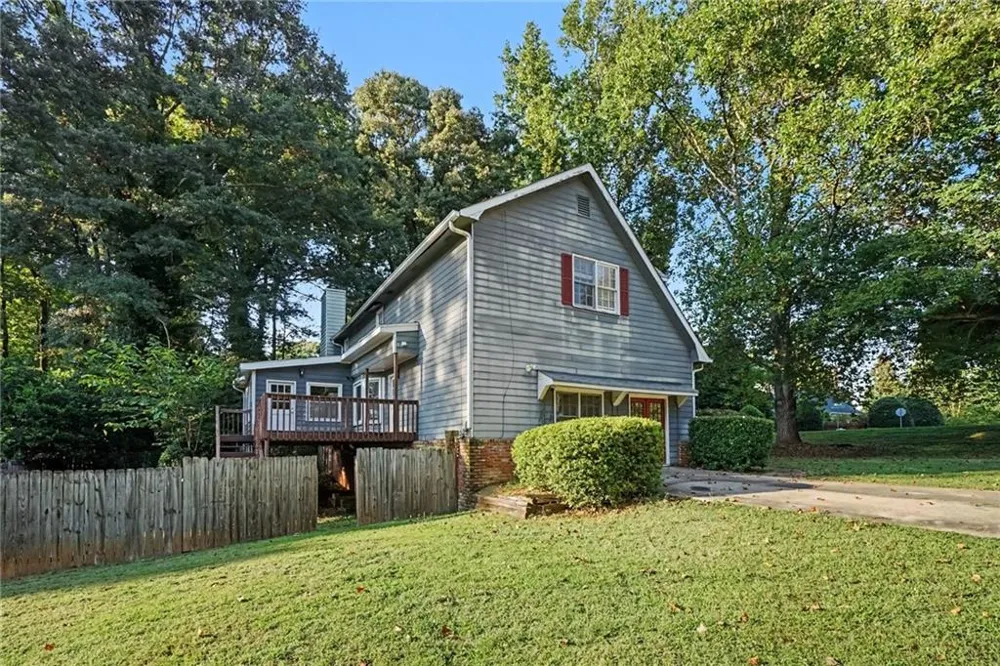 1465 Lake Lucerne Road SW Lilburn, GA 30047