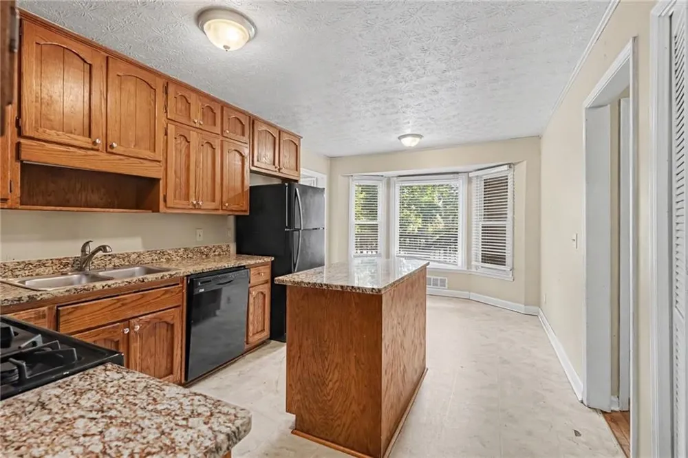 1465 Lake Lucerne Road SW Lilburn, GA 30047