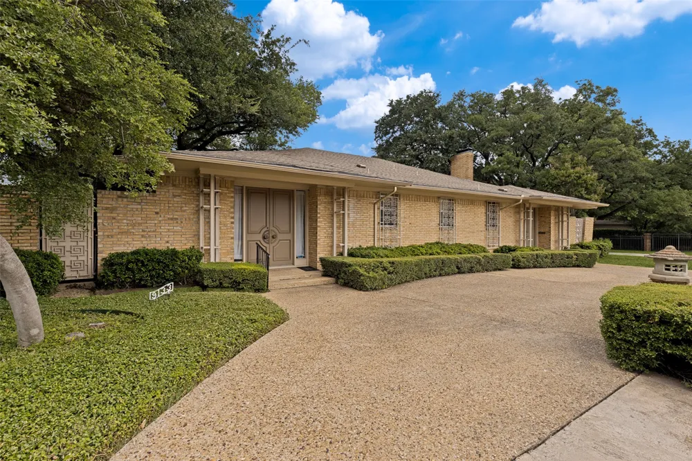 9133 Boedeker Circle Dallas, TX 75225