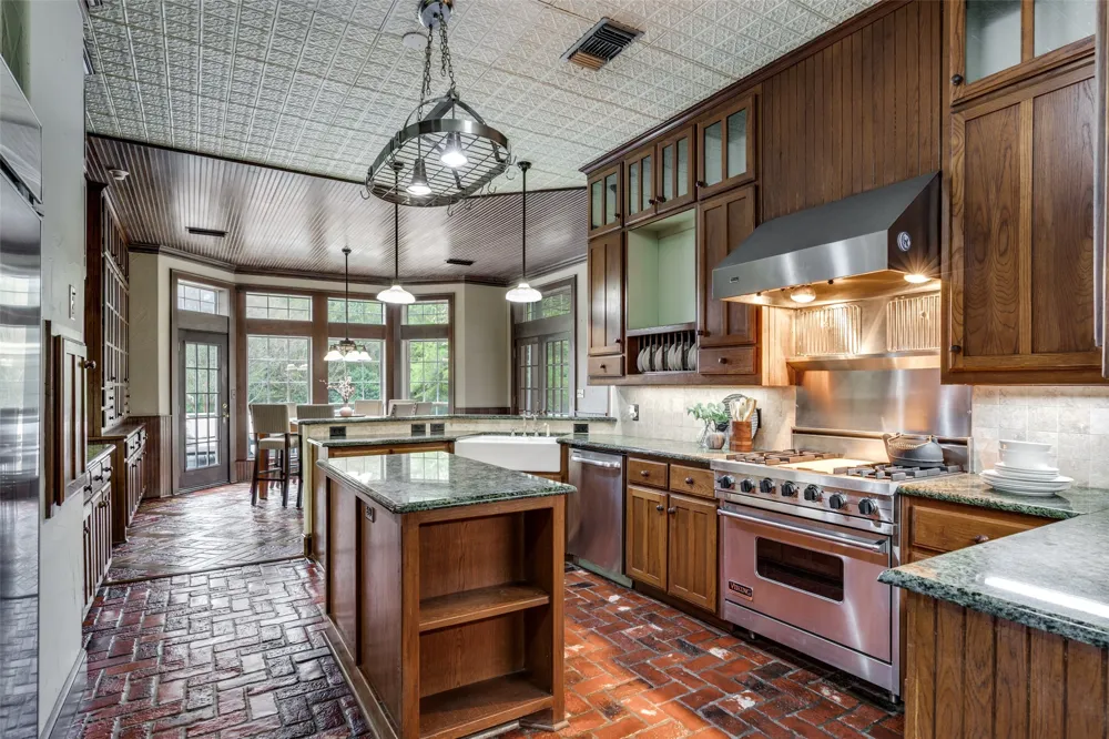 1833 Dr Sanders Road Cross Roads, TX 76227