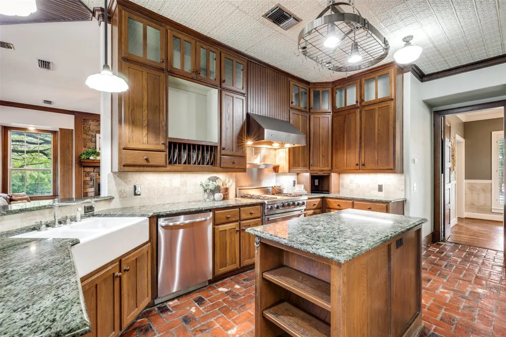 1833 Dr Sanders Road Cross Roads, TX 76227