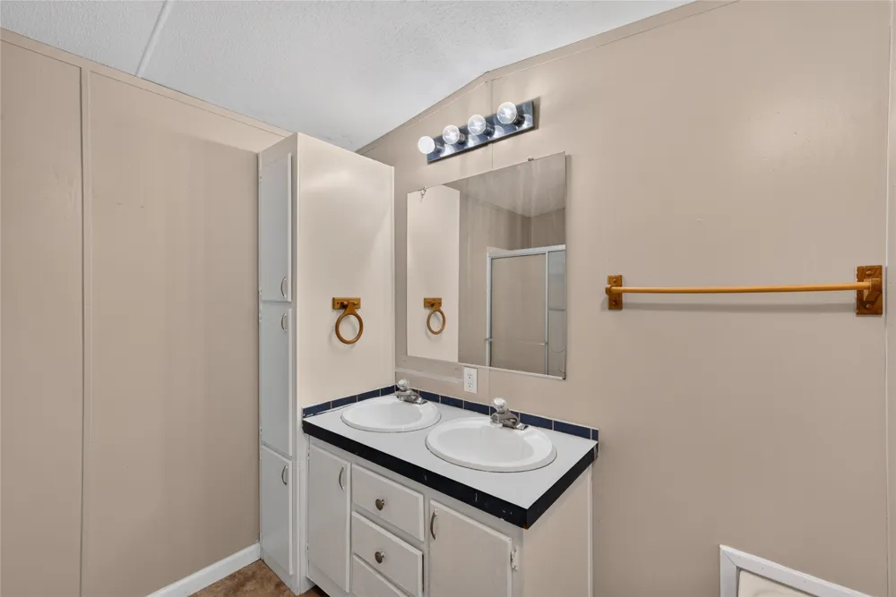 1341 Flying L Lane #10 Mansfield, TX 76063