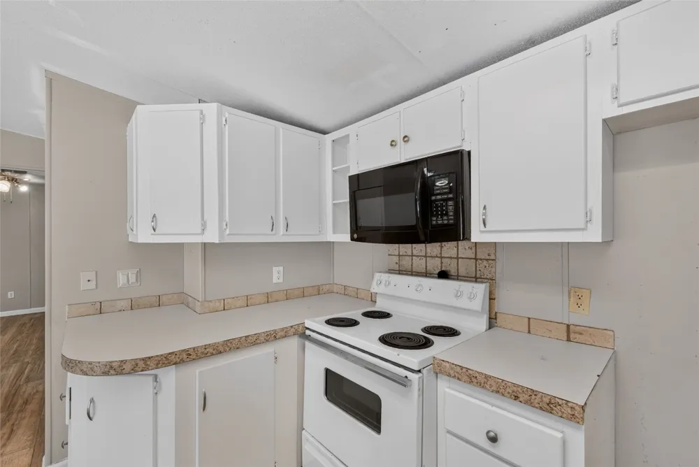 1341 Flying L Lane #10 Mansfield, TX 76063