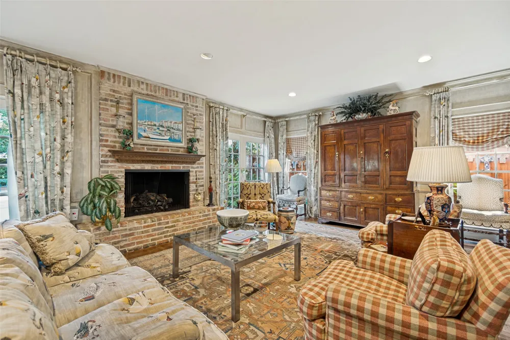3418 Dartmouth Avenue Highland Park, TX 75205