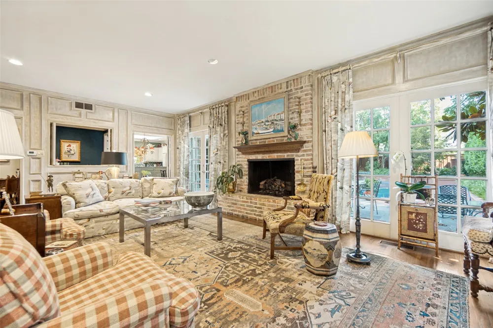 3418 Dartmouth Avenue Highland Park, TX 75205