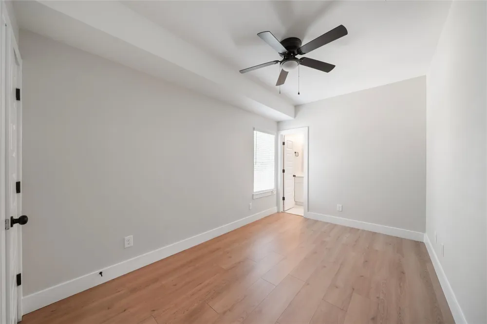 402 E 37th Street #B Houston, TX 77018