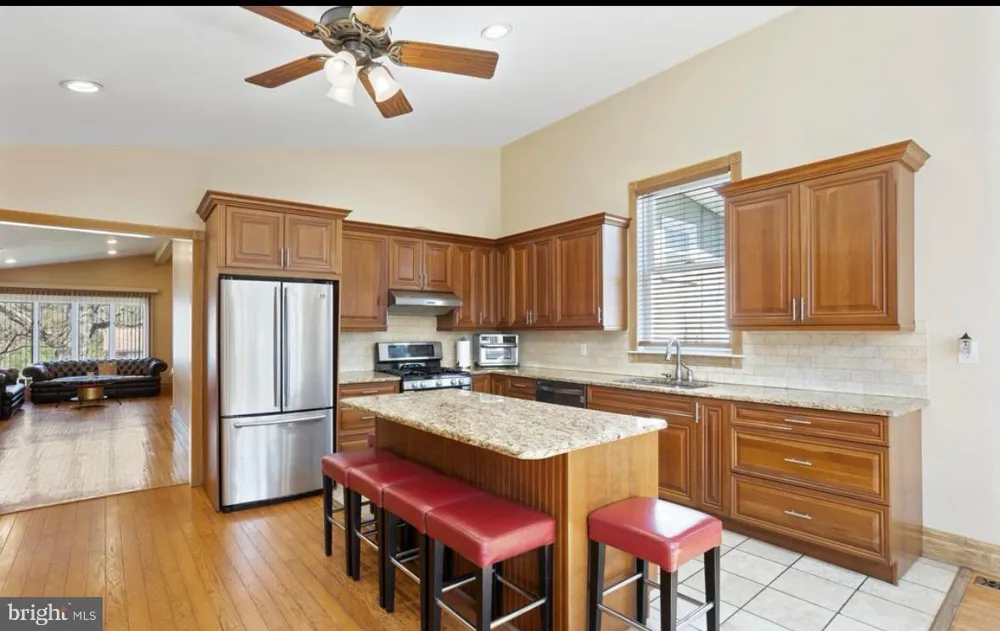 631 S CENTRAL BOULEVARD Broomall, PA 19008