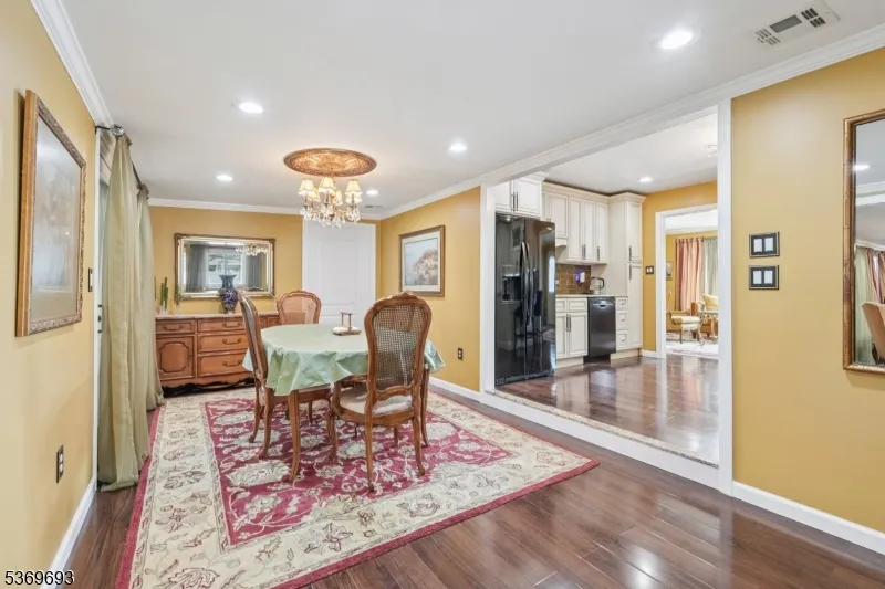 20 Leonard Ter Wayne, NJ 07470