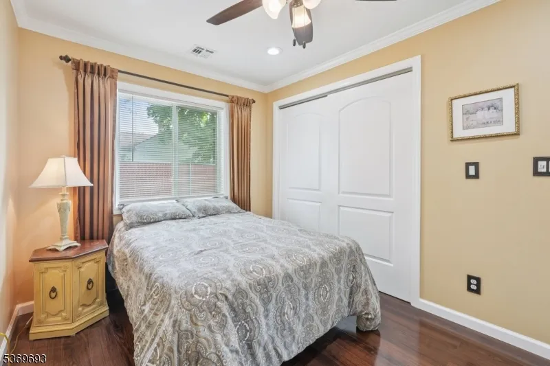 20 Leonard Ter Wayne, NJ 07470