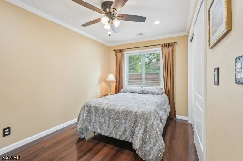20 Leonard Ter Wayne, NJ 07470