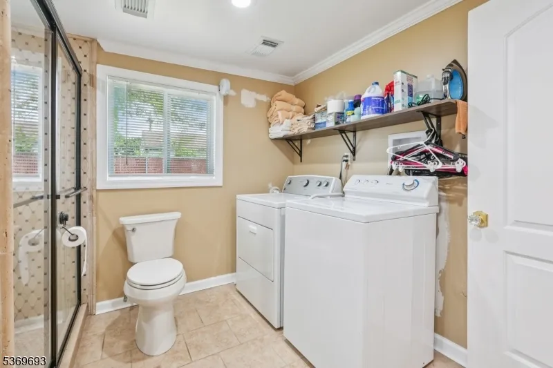20 Leonard Ter Wayne, NJ 07470