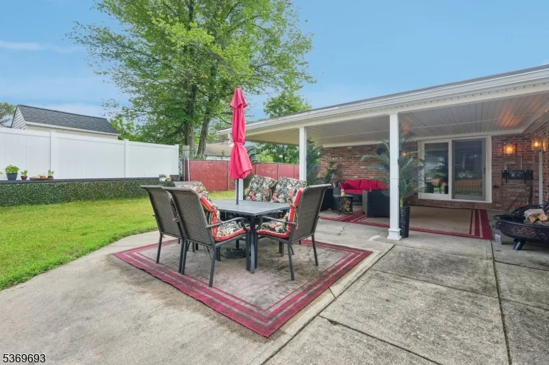 20 Leonard Ter Wayne, NJ 07470