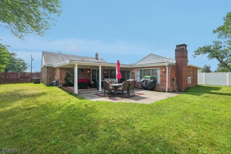 20 Leonard Ter Wayne, NJ 07470
