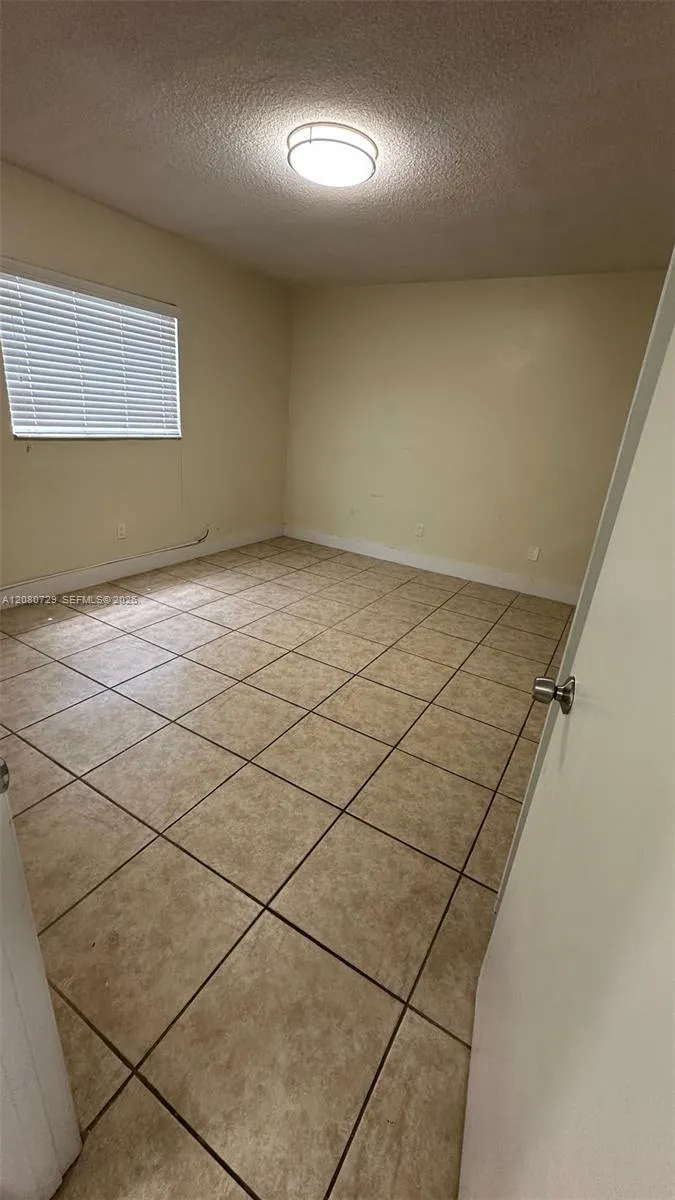380 E 35th St #9 Hialeah, FL 33013