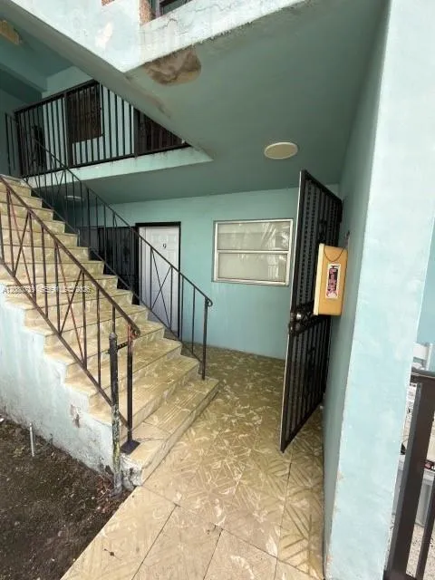 380 E 35th St #9 Hialeah, FL 33013