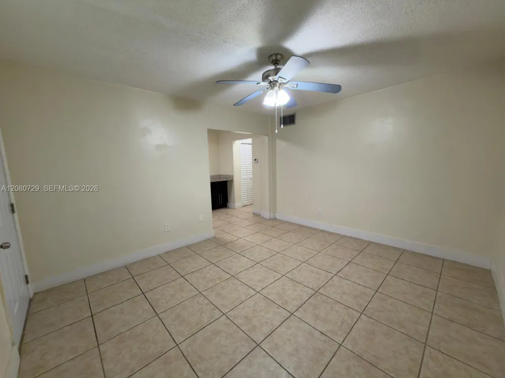 380 E 35th St #9 Hialeah, FL 33013