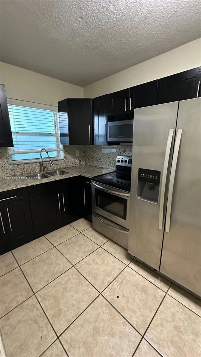380 E 35th St #9 Hialeah, FL 33013