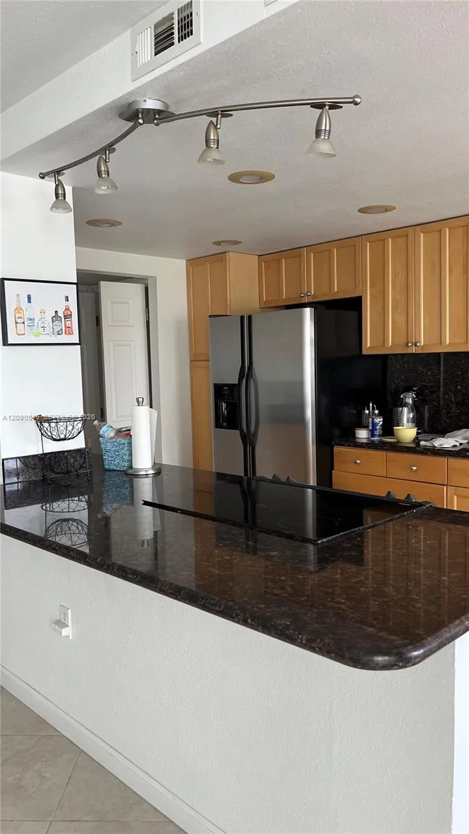 2751 S Ocean Dr #406S Hollywood, FL 33019