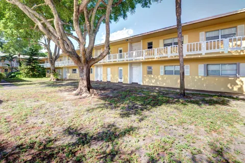 420 SE 2ND AVENUE #23