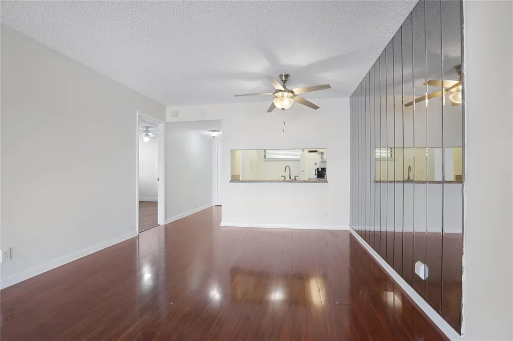 109 Lake Emerald Drive #110 Oakland Park, FL 33309