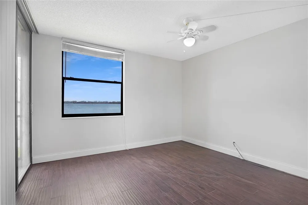 109 Lake Emerald Drive #110 Oakland Park, FL 33309